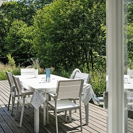 度假居 Forest House With Stream By Hjarbaek Fjord 霍伊斯莱乌