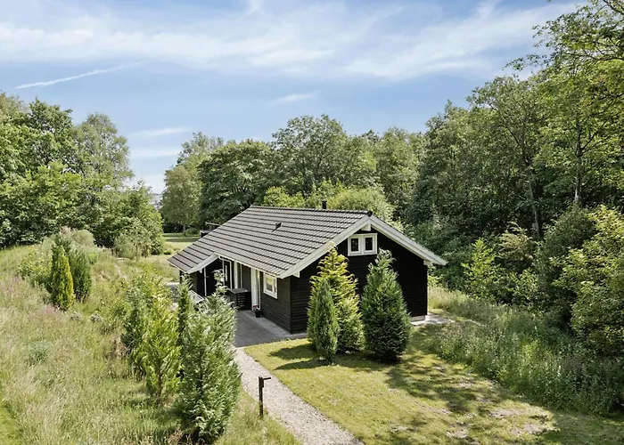 Дом отдыха Forest House With Stream By Hjarbaek Fjord